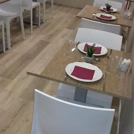 Oda ve Kahvaltı Due Passi Palermo